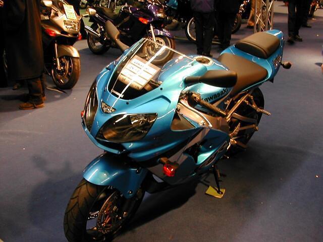 ZX9R